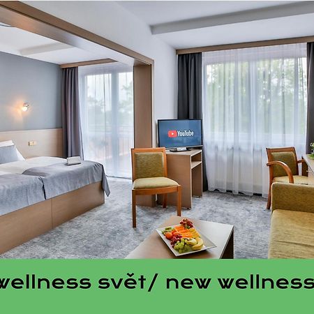 Lh Parkhotel Hluboka Nad Vltavou Congress & Wellness ภายนอก รูปภาพ