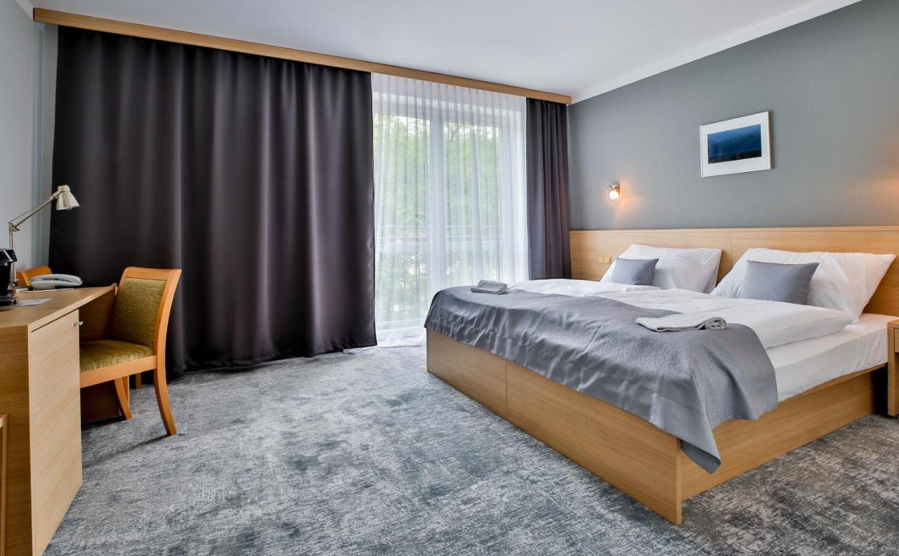 Lh Parkhotel Hluboka Nad Vltavou Congress & Wellness ภายนอก รูปภาพ