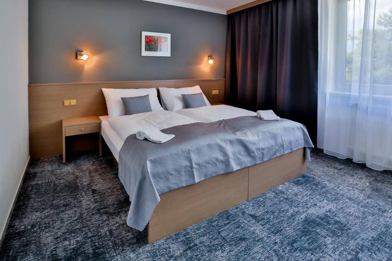 Lh Parkhotel Hluboka Nad Vltavou Congress & Wellness ภายนอก รูปภาพ