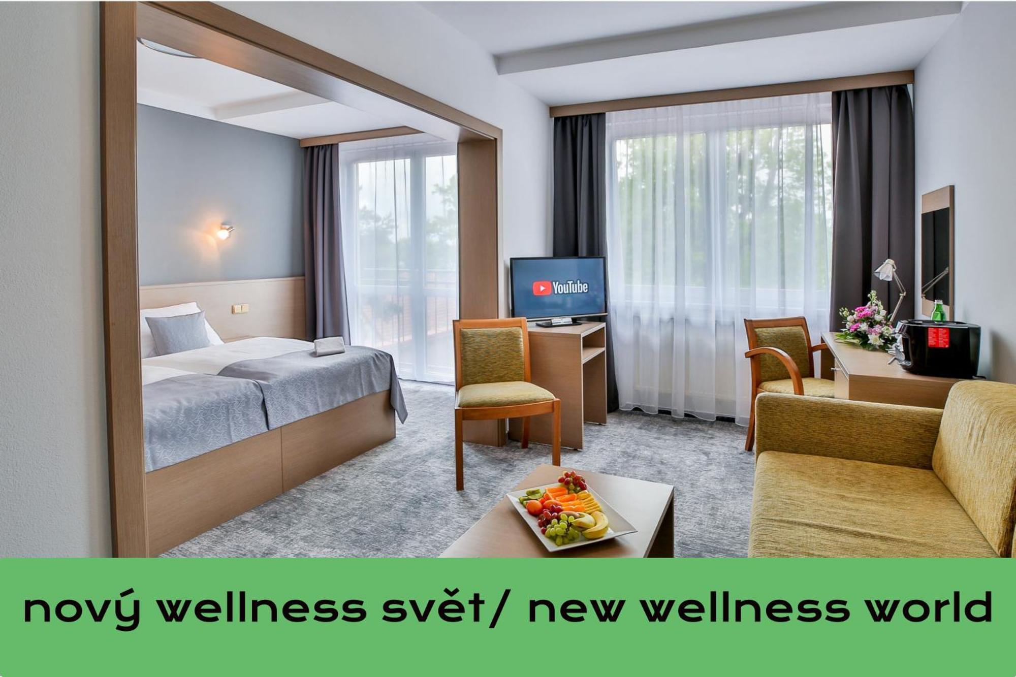 Lh Parkhotel Hluboka Nad Vltavou Congress & Wellness ภายนอก รูปภาพ