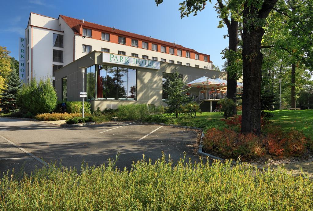 Lh Parkhotel Hluboka Nad Vltavou Congress & Wellness ภายนอก รูปภาพ