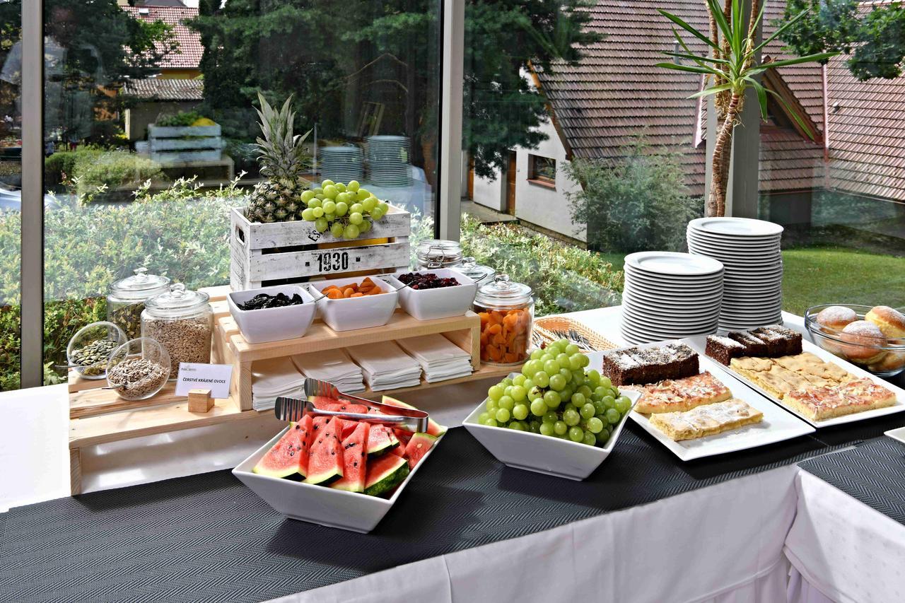 Lh Parkhotel Hluboka Nad Vltavou Congress & Wellness ภายนอก รูปภาพ