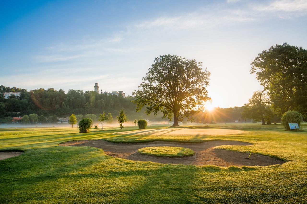 Lh Parkhotel Hluboka Nad Vltavou Congress & Wellness ภายนอก รูปภาพ