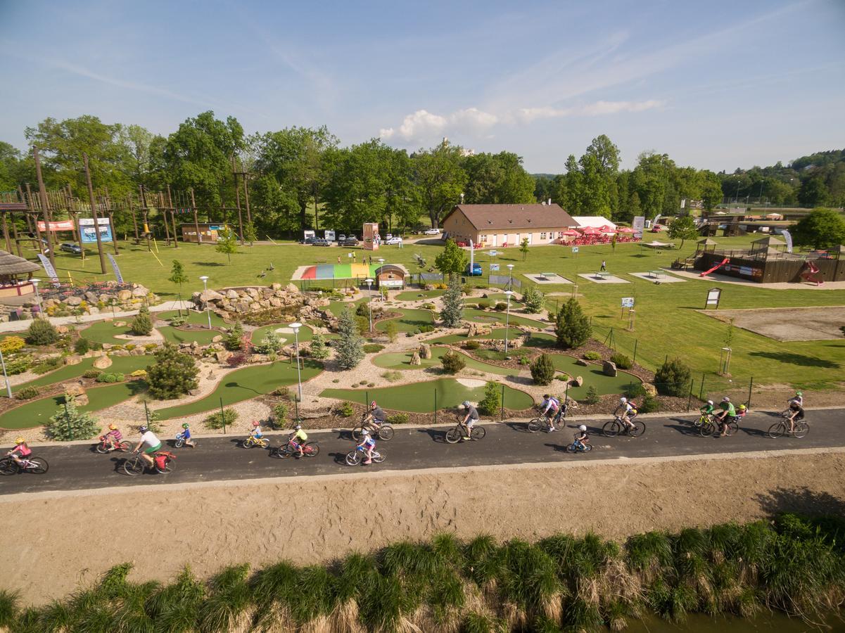 Lh Parkhotel Hluboka Nad Vltavou Congress & Wellness ภายนอก รูปภาพ
